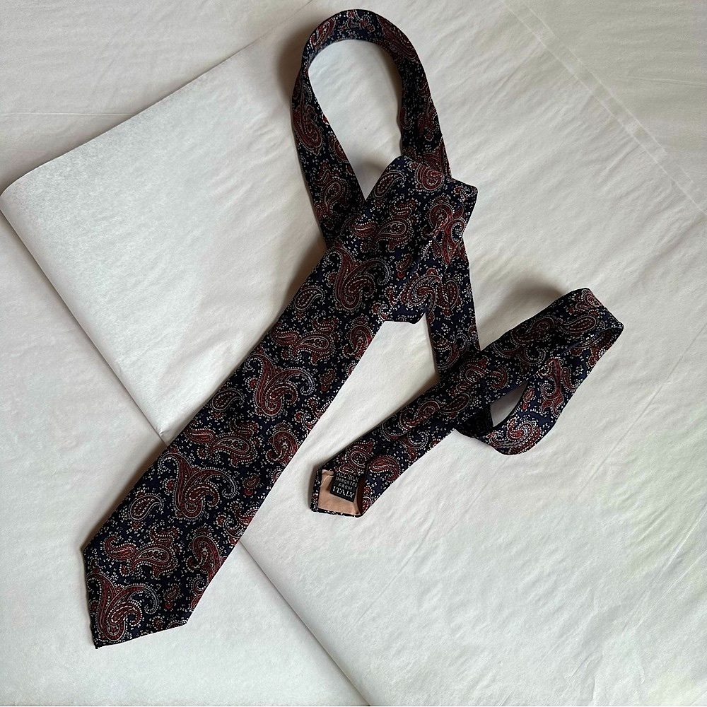 Charing Cross By Schreter Navy Red Silver Paisley Silk Tie